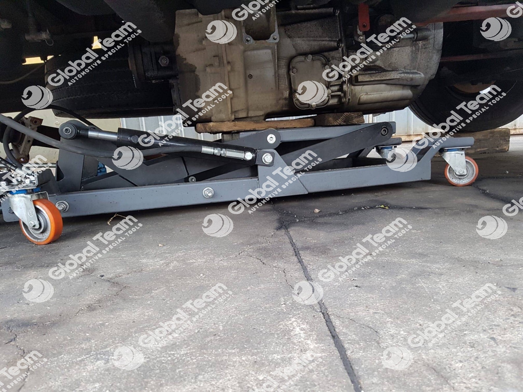 CB08700