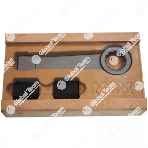 Kit in cassetta di legno composta da: - chiave a battere poligonale - n.02 bussole TORX femmina per sbloccare bulloni pinze freno MAN/MERCEDES
